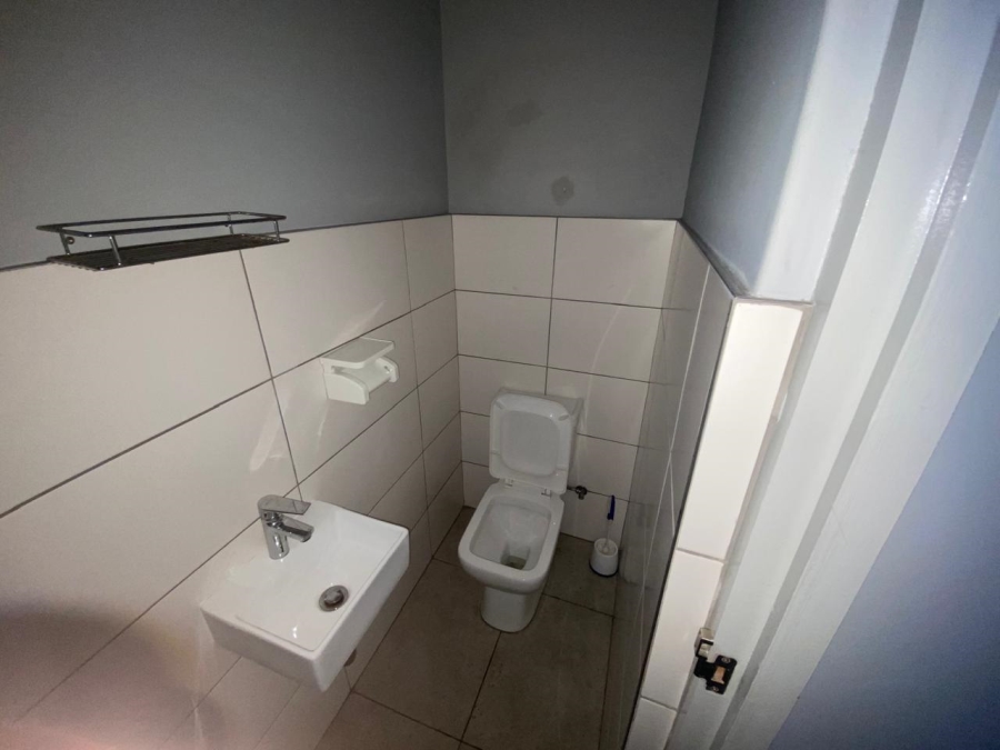 To Let commercial Property for Rent in Stikland Western Cape